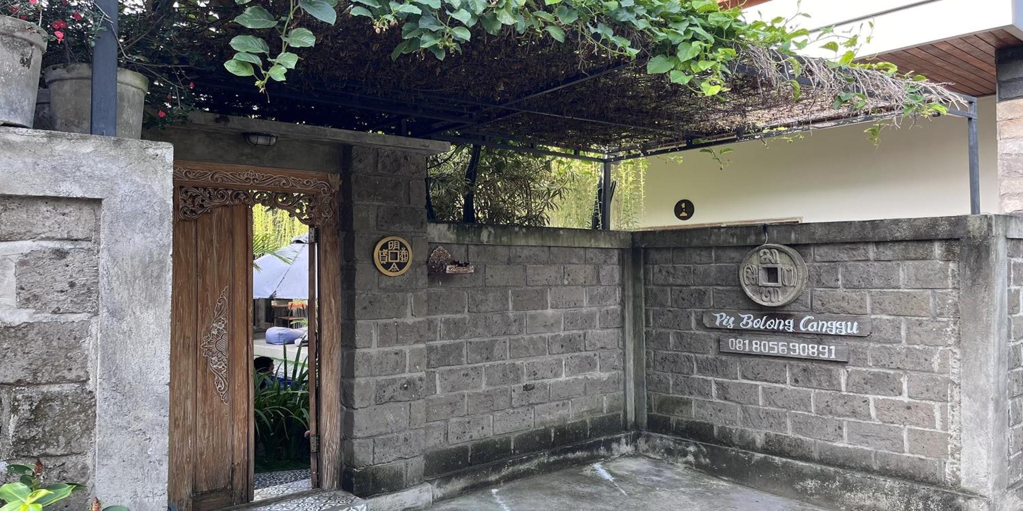 Pis Bolong Canggu Экстерьер фото